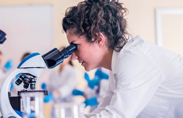 Photo de Lucie, en BTS bioqualité