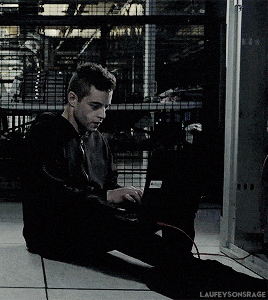 homme-pc-portable